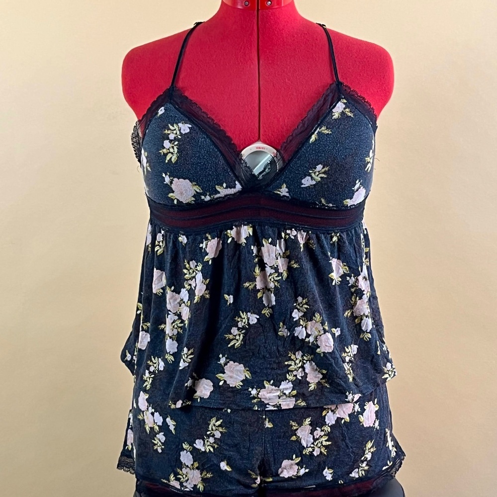 Victoria's Secret Heavenly Collection Medium Intimates & Sleepwear